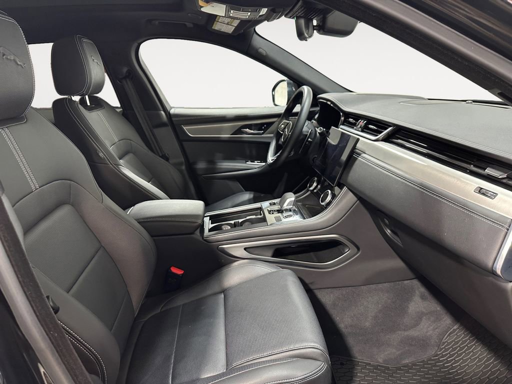 Used 2026 Jaguar F-PACE R-Dynamic S image 15