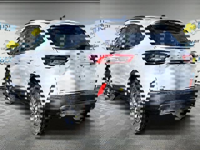 New 2026 Ford Escape ST-Line w/ Tech Pack #1 AWD/4WD image 4