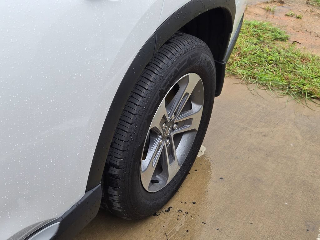 Used 2025 Honda Pilot EX-L image 13