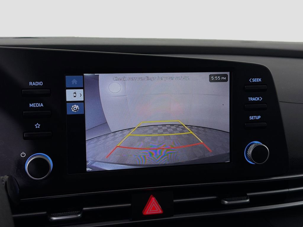 Used 2024 Hyundai Elantra SE image 17