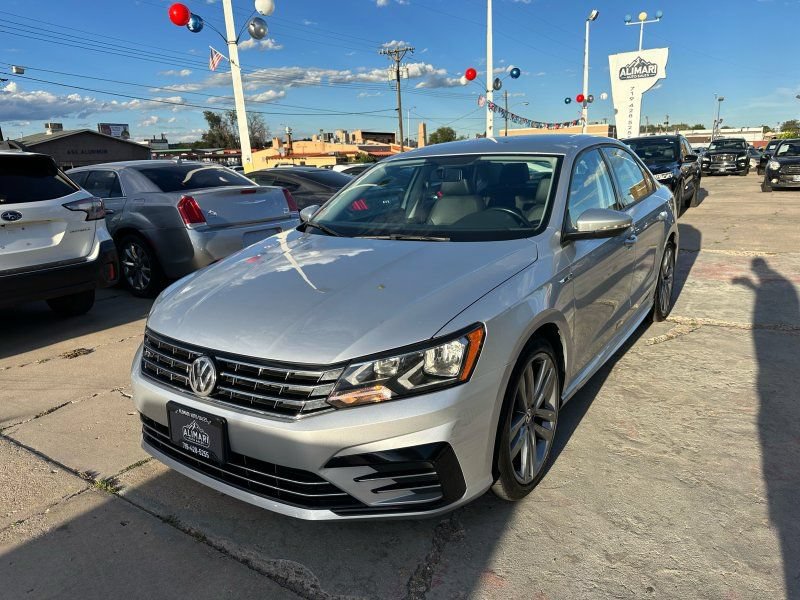 Used 2018 Volkswagen Passat 2.0T R-Line FWD image 3