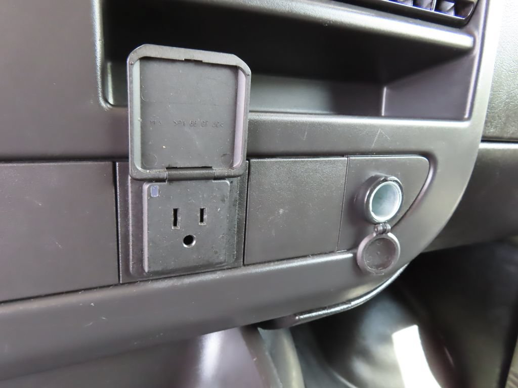 Used 2025 Chevrolet Express 2500 w/ Driver Convenience Package RWD image 8