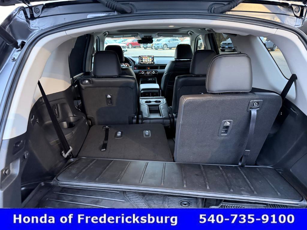 Used 2025 Honda Pilot Elite image 40