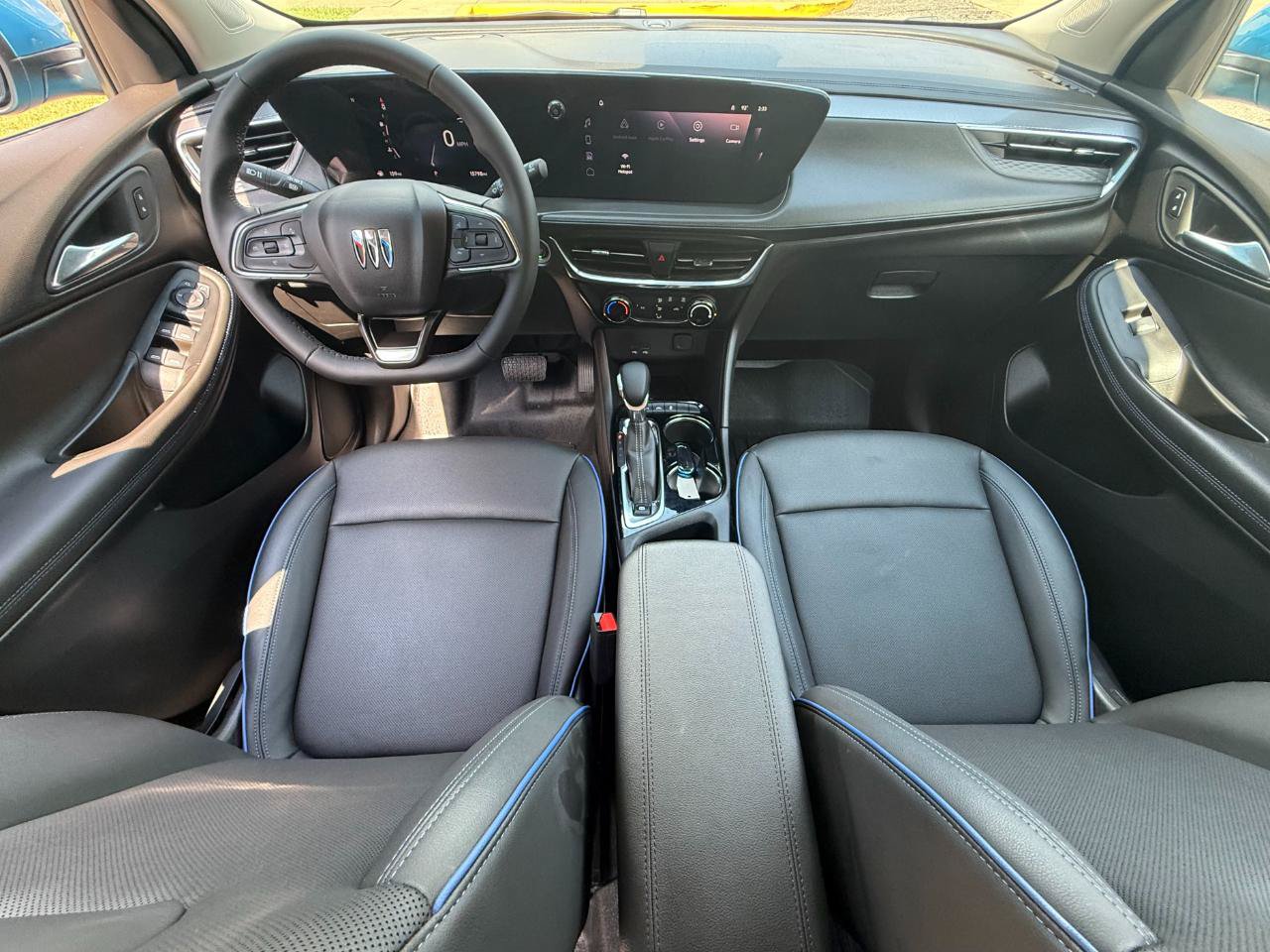 Used 2025 Buick Encore GX Sport Touring w/ Advanced Technology Package AWD/4WD image 9