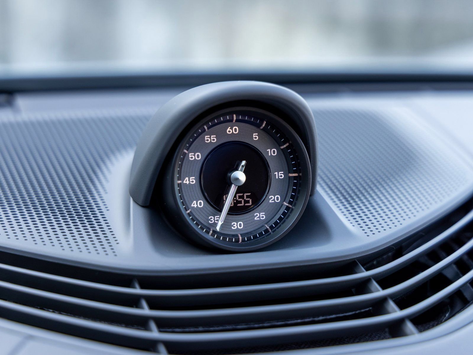 Used 2025 Porsche Taycan 4S image 34