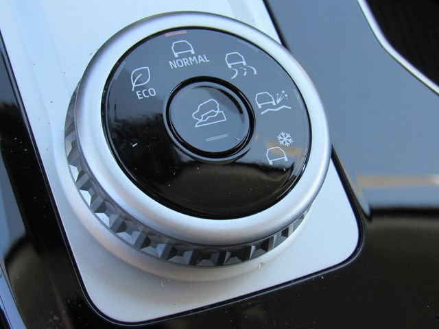 New 2026 Mitsubishi Outlander ES image 27