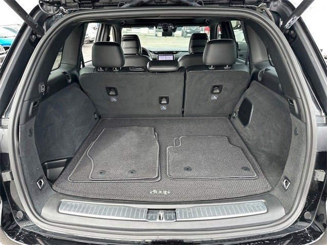 Used 2024 Jeep Grand Cherokee Summit w/ Adv Protech Group IV image 10