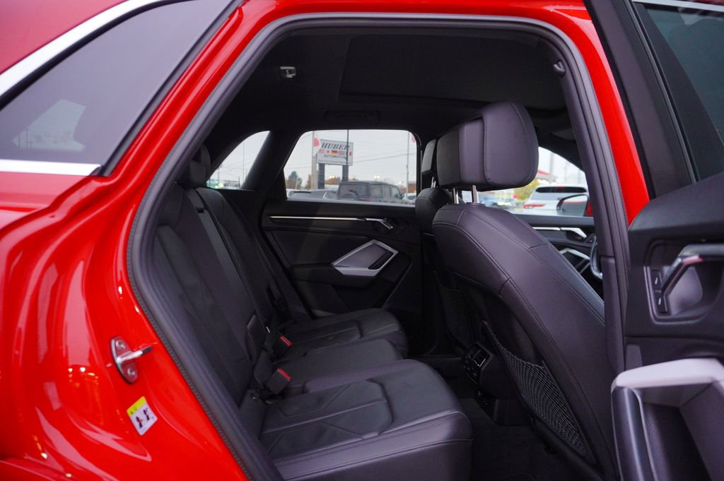 Used 2023 Audi Q3 2.0T Premium image 27