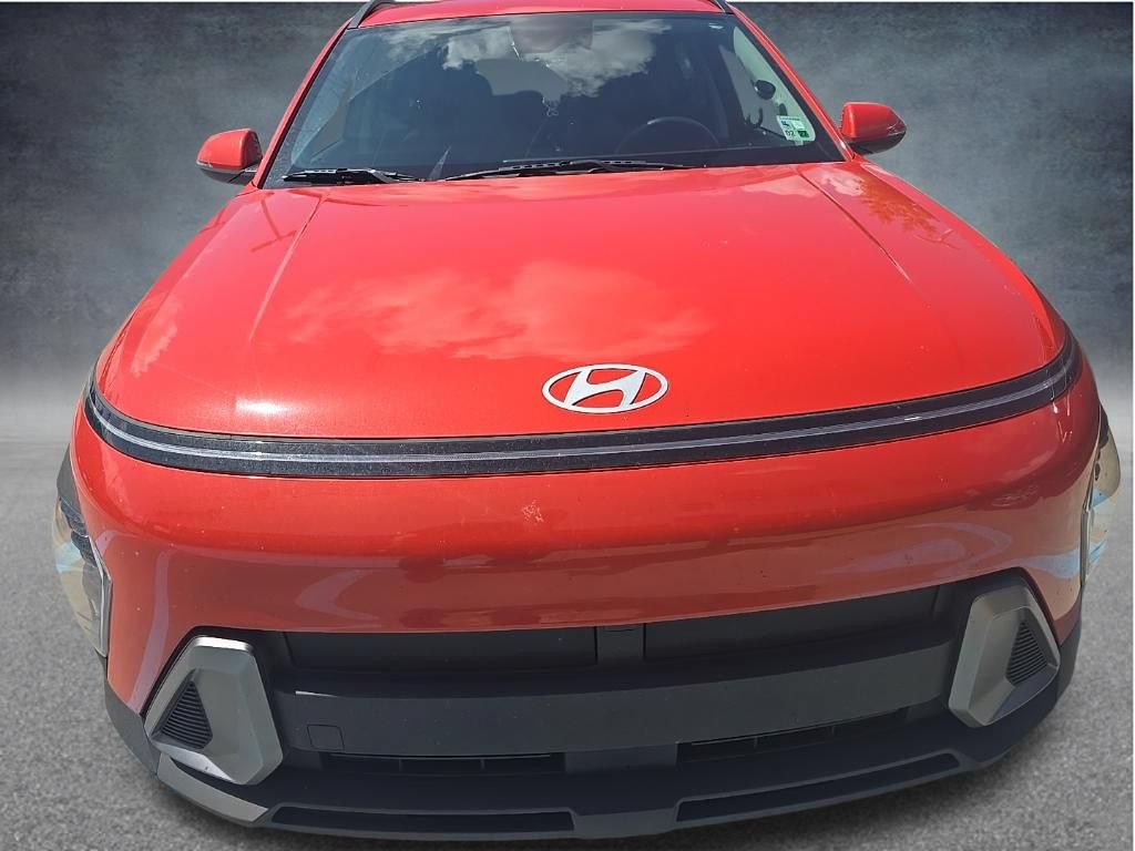 Used 2024 Hyundai Kona SEL w/ Convenience Package FWD image 2