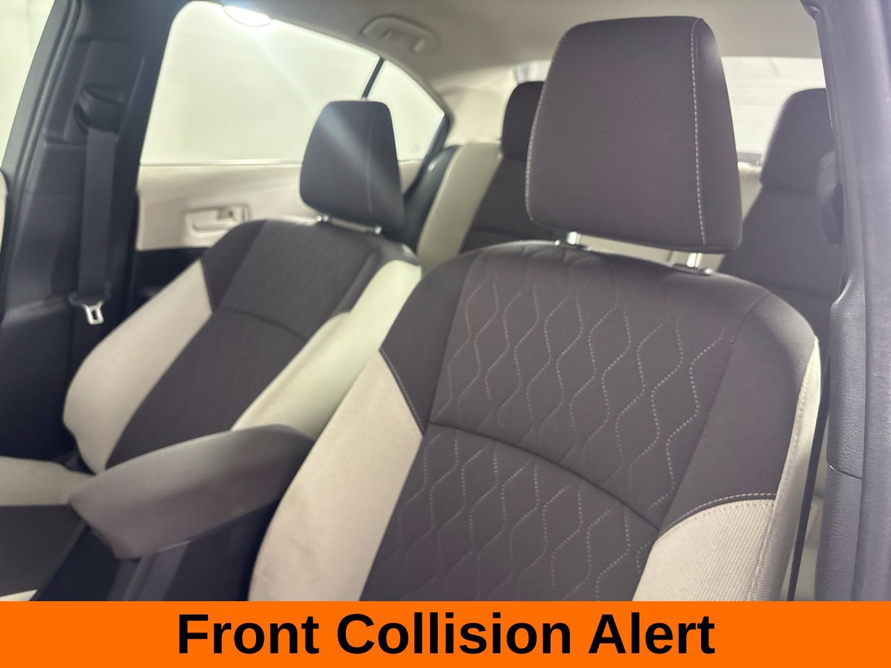 Used 2025 Toyota Corolla LE FWD image 11