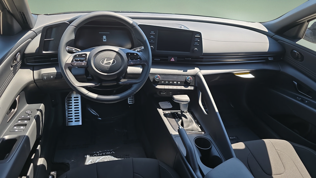 New 2026 Hyundai Elantra Sport FWD image 18