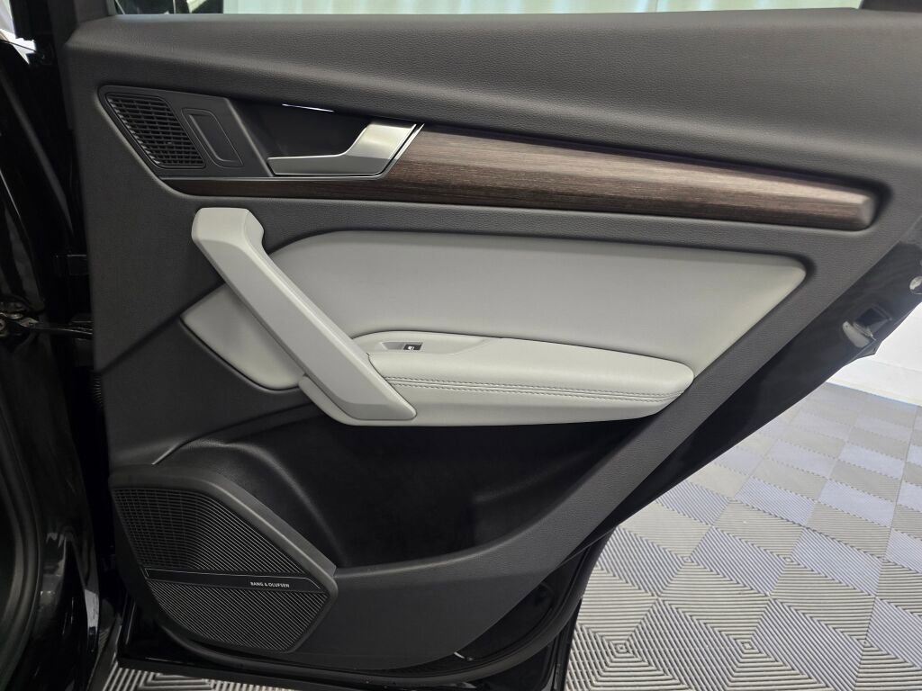 Certified 2025 Audi Q5 2.0T Premium Plus w/ Premium Plus Package image 25