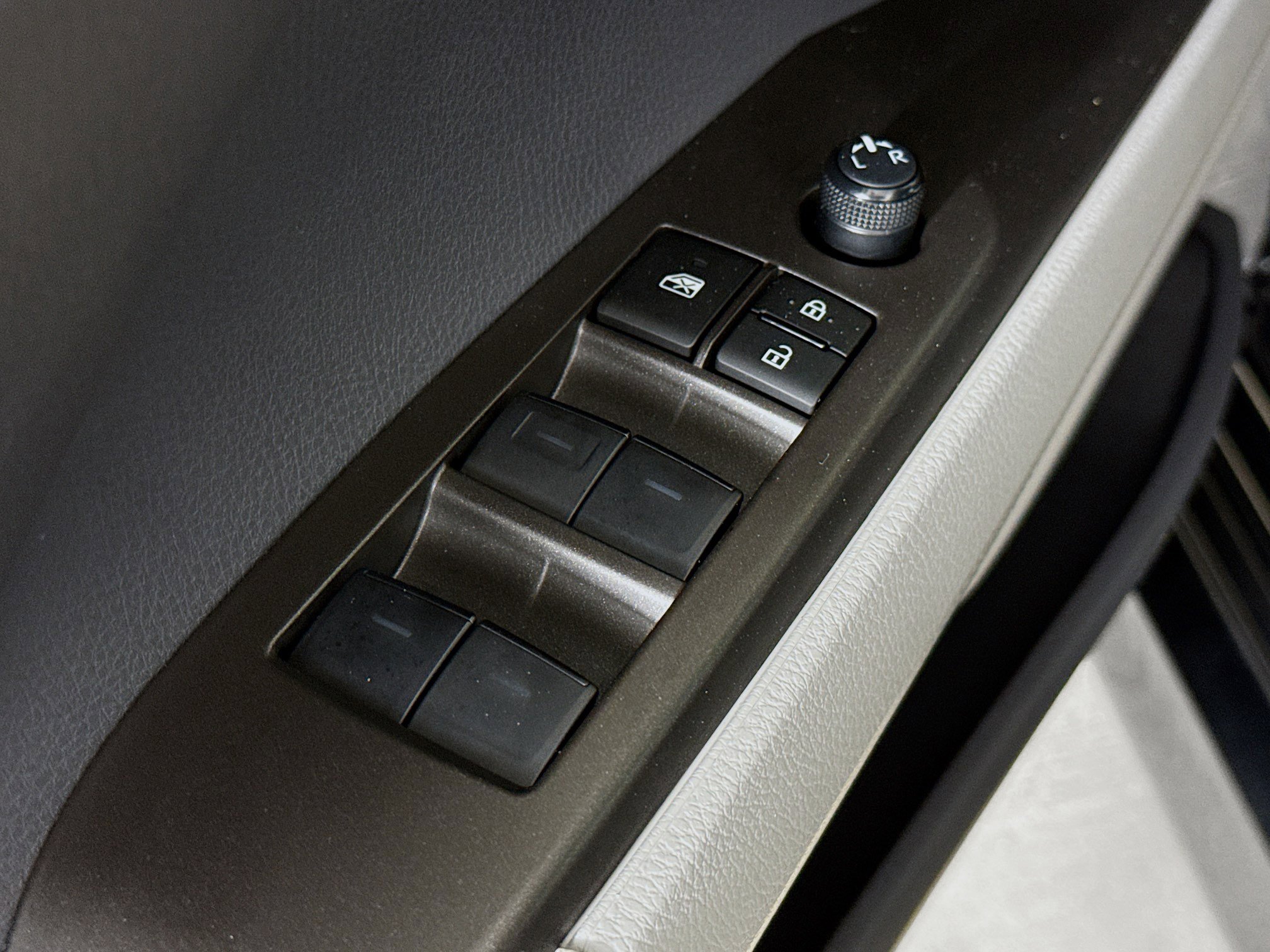 Used 2024 Toyota Camry LE image 20