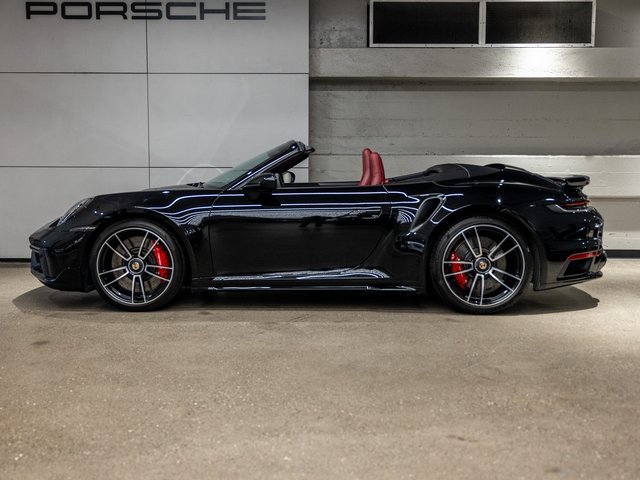 Used 2021 Porsche 911 Turbo image 2