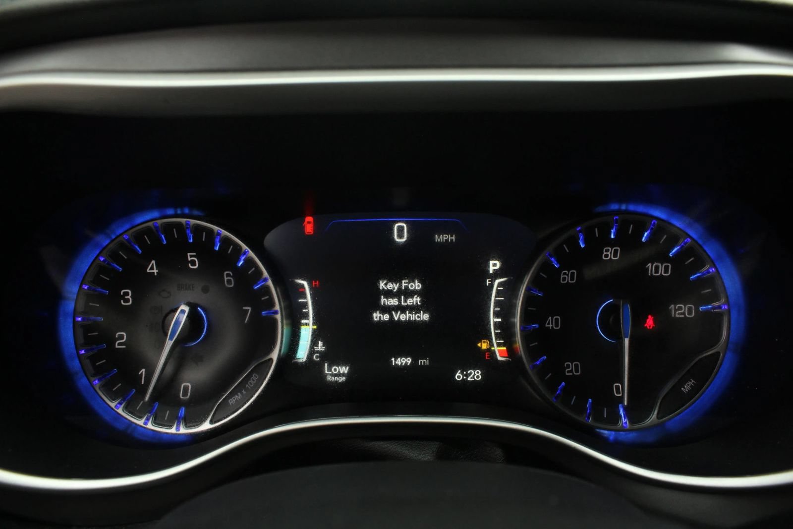 Used 2026 Chrysler Pacifica Select FWD image 30