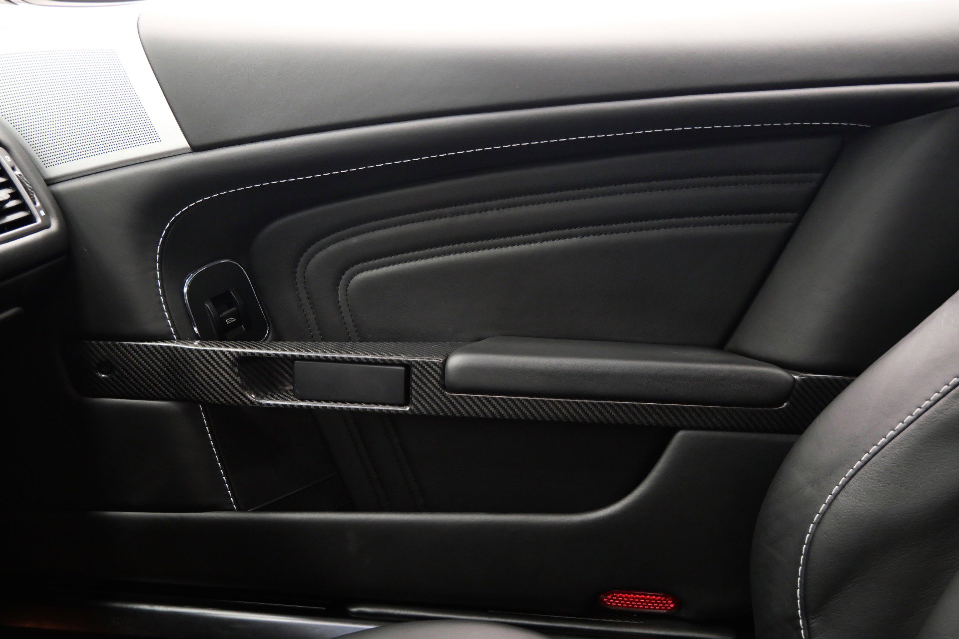 Used 2012 Aston Martin DBS Carbon Black RWD image 60