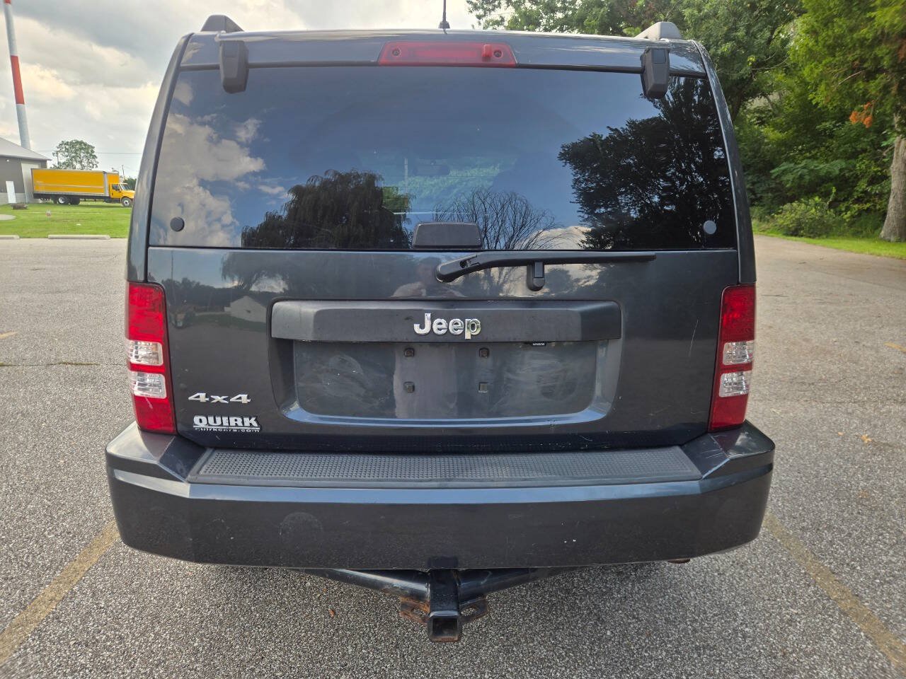 Used 2011 Jeep Liberty Sport w/ Popular Equipment Group AWD/4WD image 8