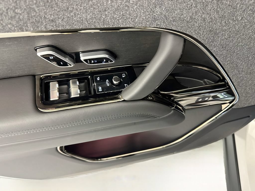 New 2026 Land Rover Range Rover Sport Dynamic SE AWD/4WD image 18