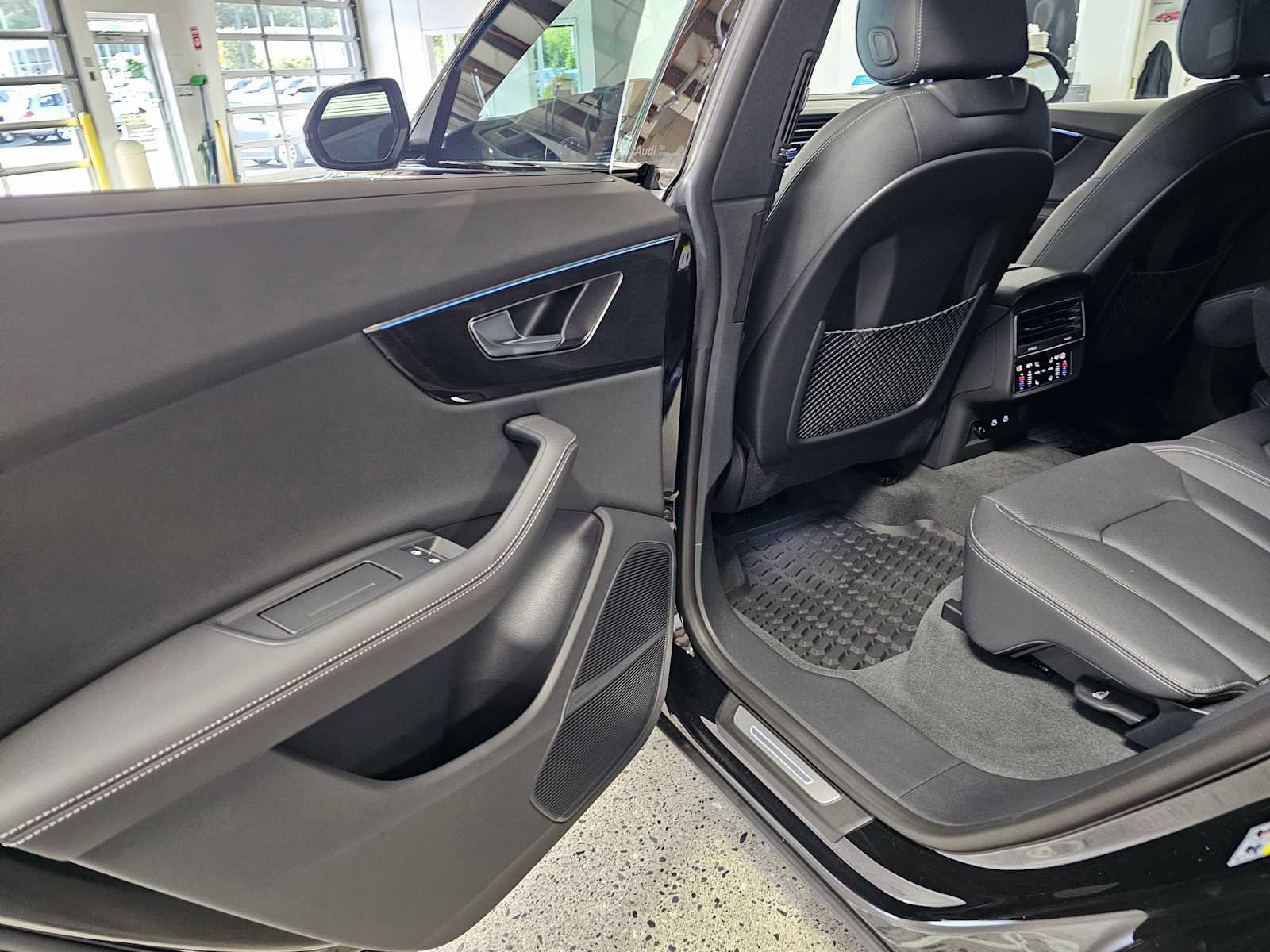 New 2025 Audi Q8 Premium Plus AWD/4WD image 16