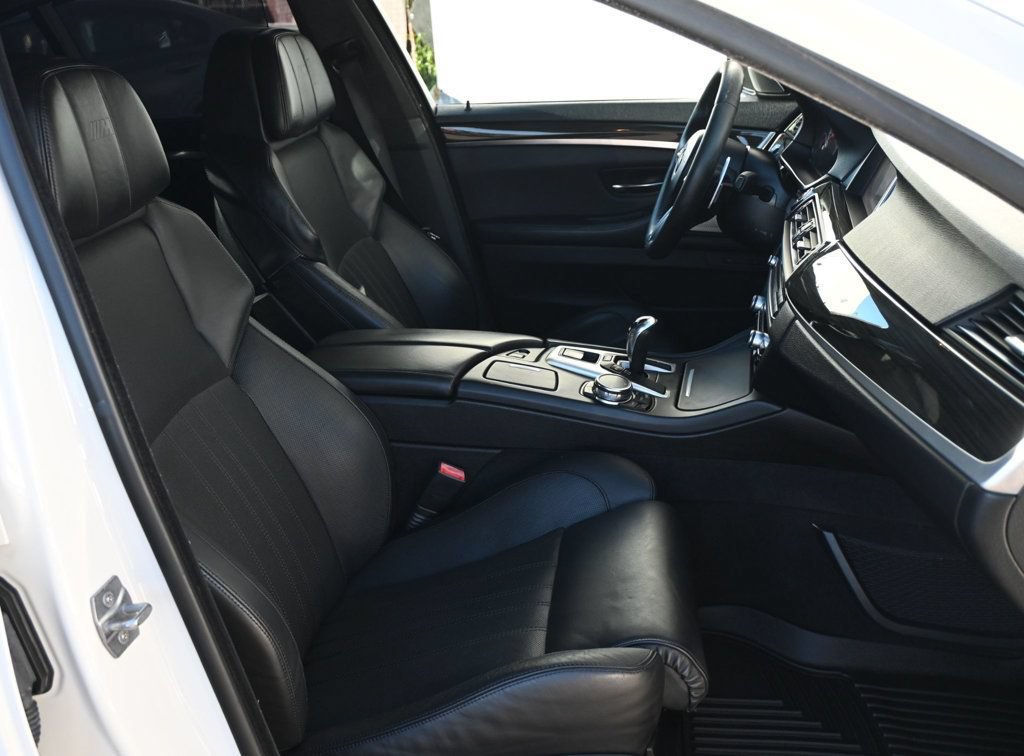 Used 2015 BMW M5 RWD image 21