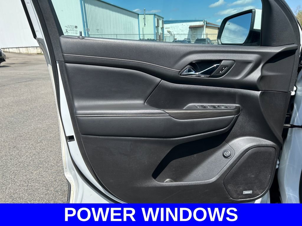 Used 2021 GMC Acadia SLT w/ LPO, Black Accent Package AWD/4WD image 22