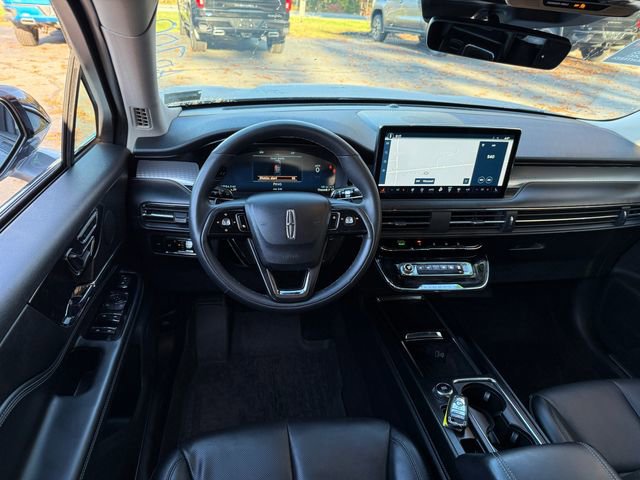 Used 2023 Lincoln Corsair AWD w/ Equipment Group 101A image 6