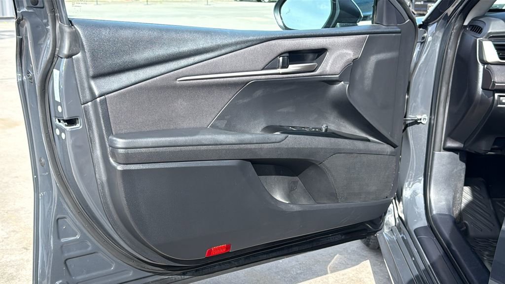 Used 2025 Toyota Camry LE FWD image 12