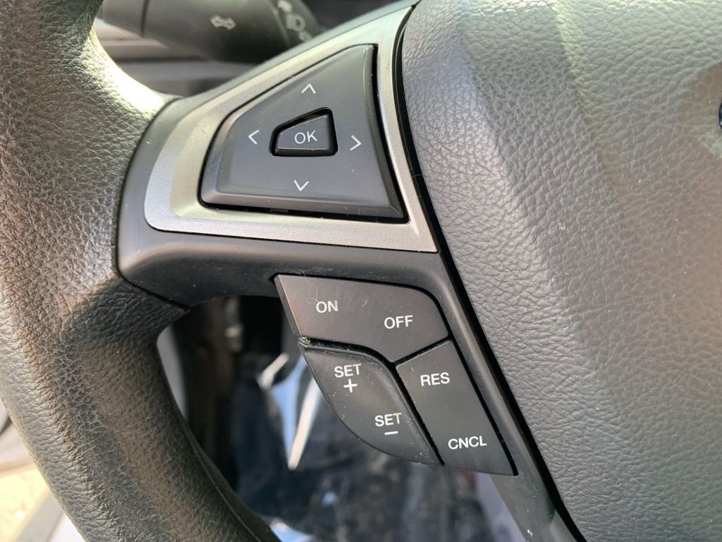 Used 2018 Ford Fusion SE w/ Fusion SE Technology Package image 22