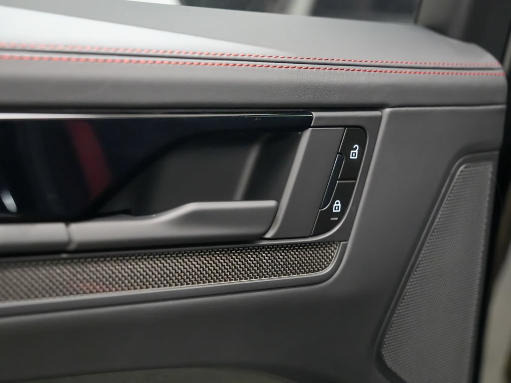 New 2026 Porsche Cayenne GTS AWD/4WD image 15