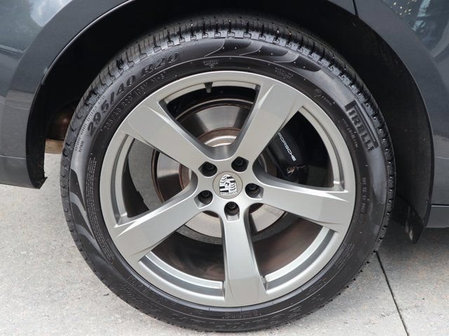 Certified 2024 Porsche Macan AWD/4WD image 12