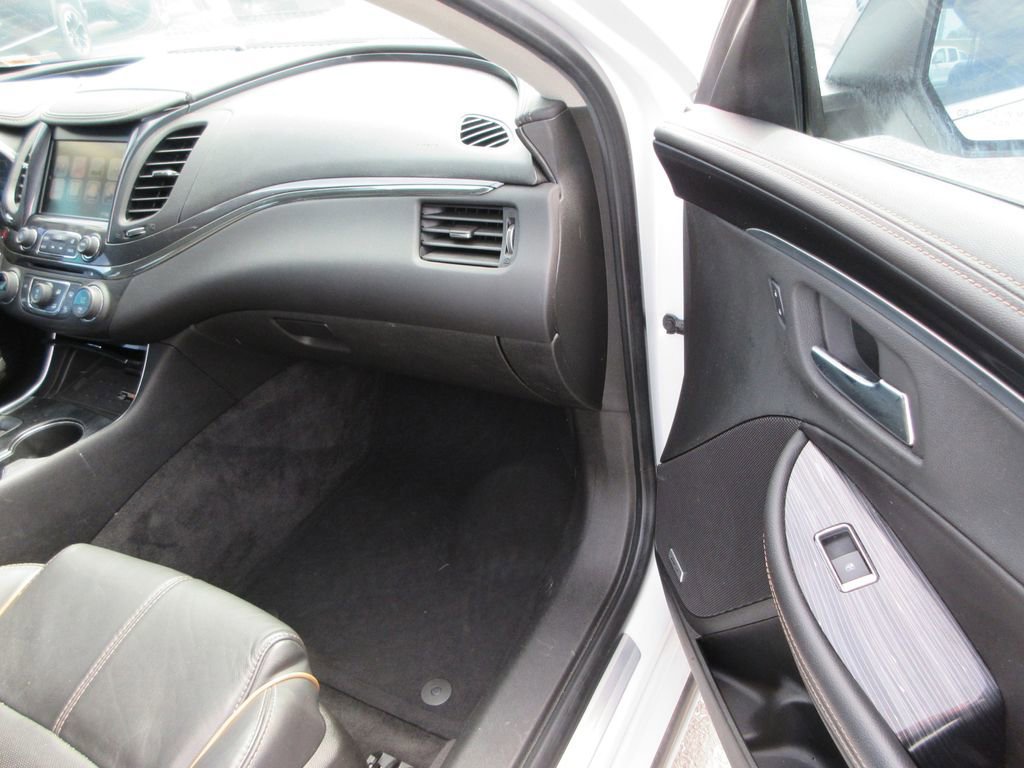 Used 2016 Chevrolet Impala LTZ w/ Enhanced Convenience Package image 17
