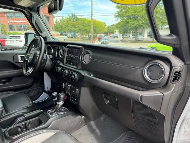 Used 2023 Jeep Wrangler Unlimited Sahara w/ Cold Weather Group AWD/4WD image 23