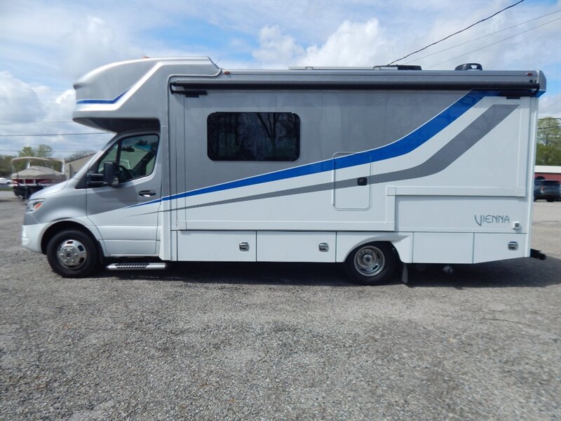 Used 2020 Mercedes-Benz Sprinter 3500 image 12