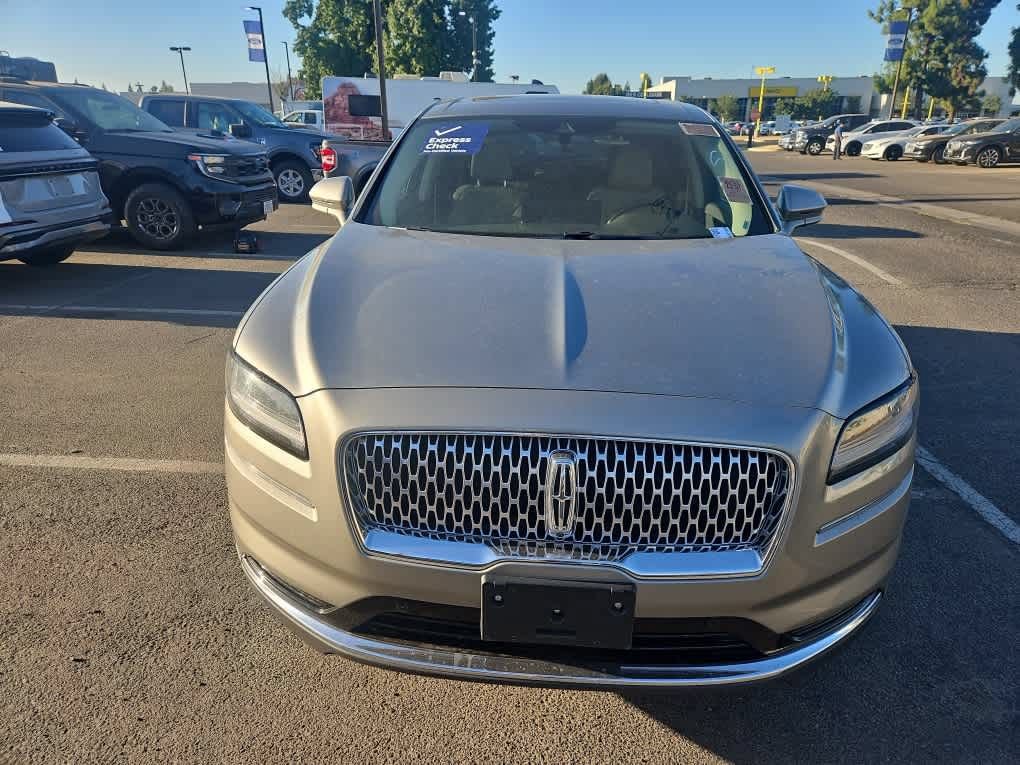 Used 2023 Lincoln Nautilus Reserve w/ Equipment Group 201A AWD/4WD image 2