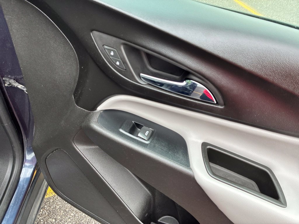 Used 2019 Chevrolet Equinox LS AWD/4WD image 46