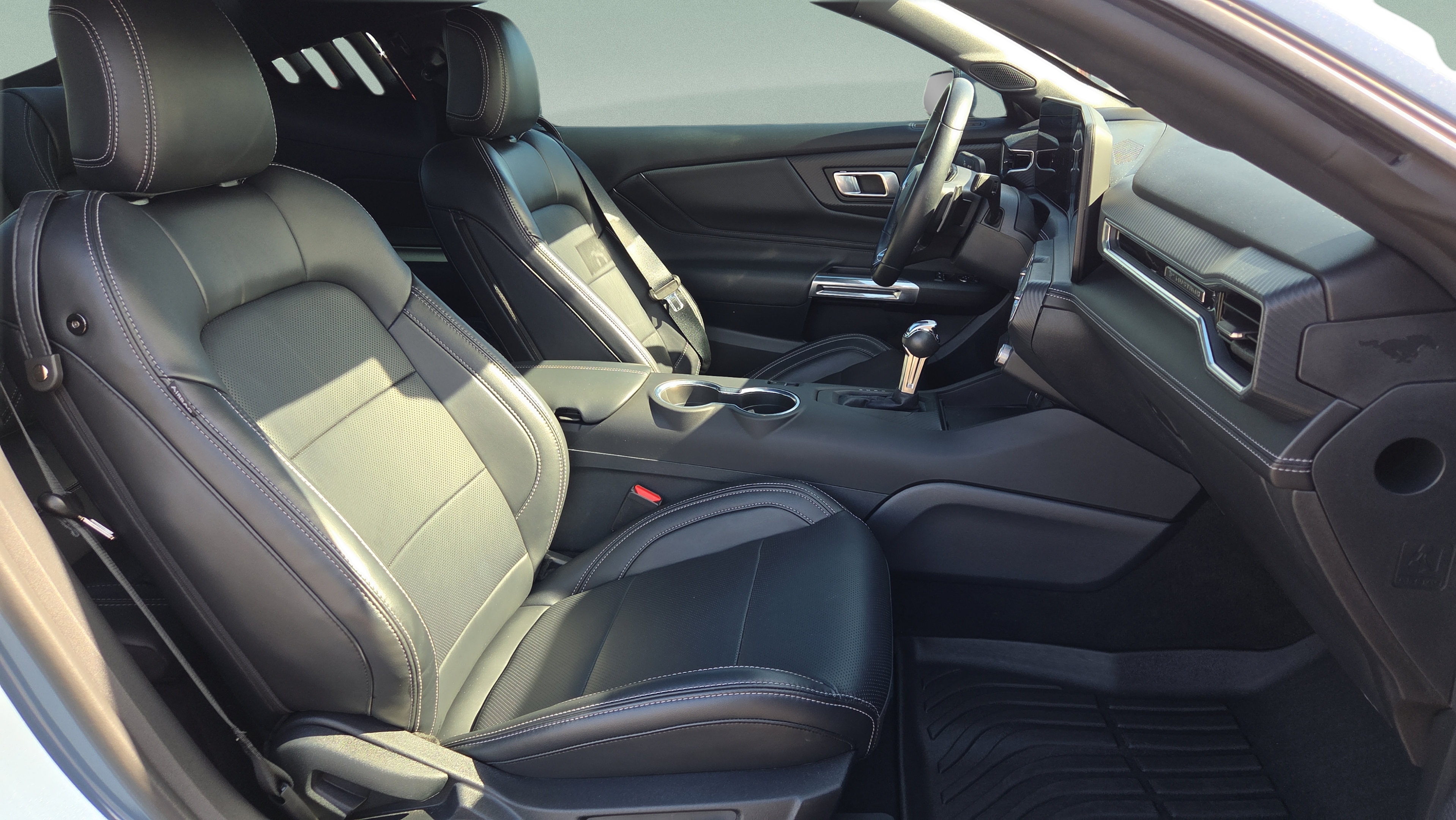 Used 2025 Ford Mustang GT Premium RWD image 15