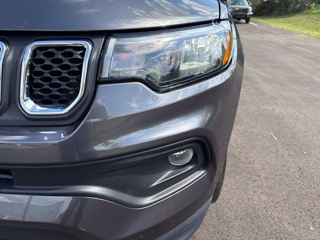 Certified 2023 Jeep Compass Latitude AWD/4WD image 10