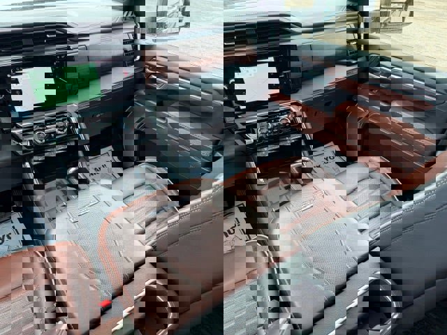 Used 2024 GMC Sierra 3500 Denali Ultimate image 20