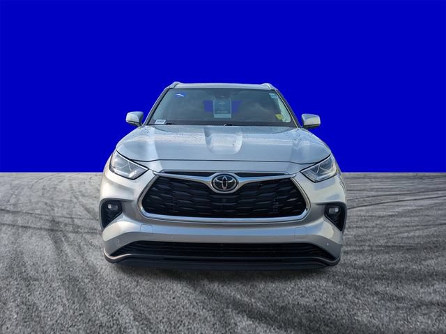 Used 2024 Toyota Highlander Limited FWD image 9