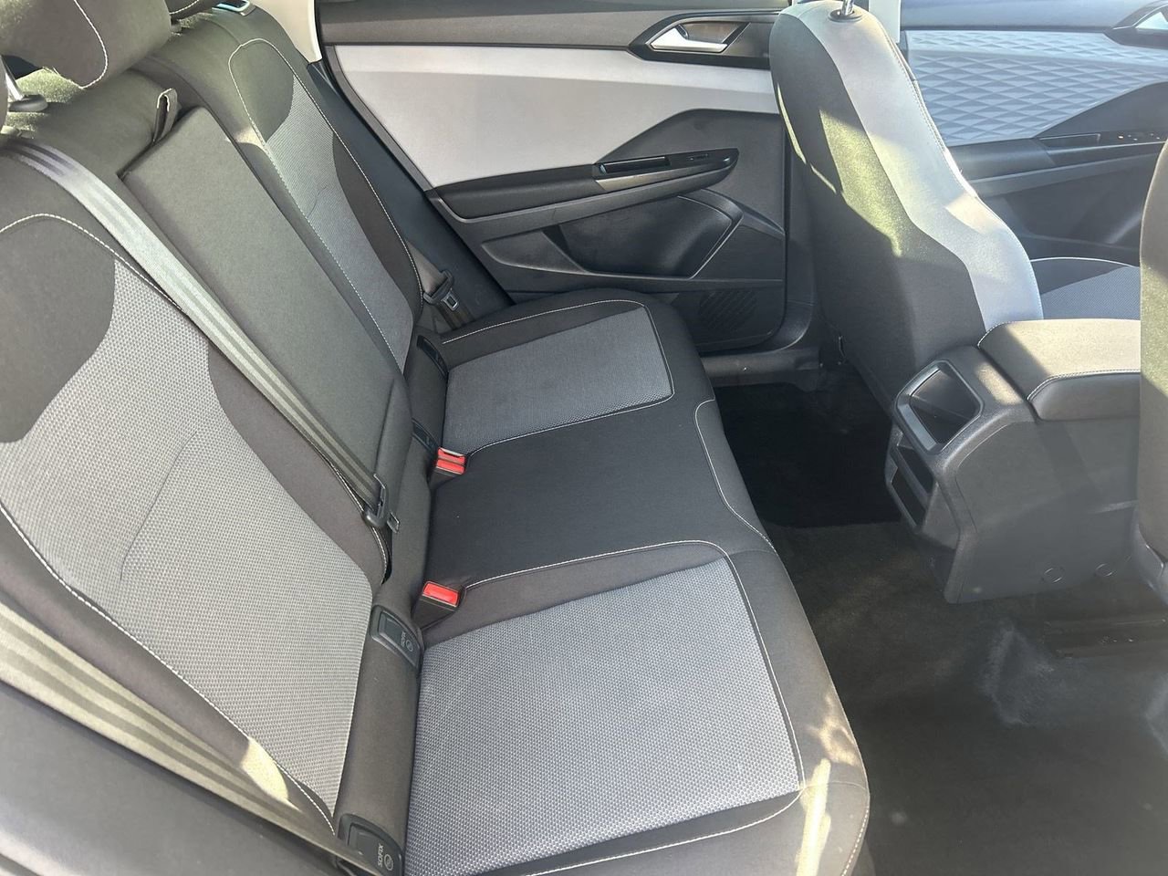 Used 2023 Volkswagen Taos S image 9