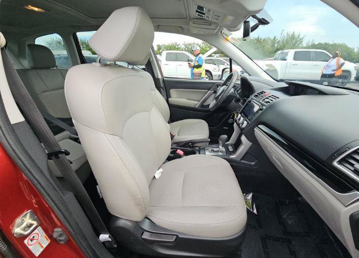 Used 2017 Subaru Forester 2.5i Limited AWD/4WD image 10