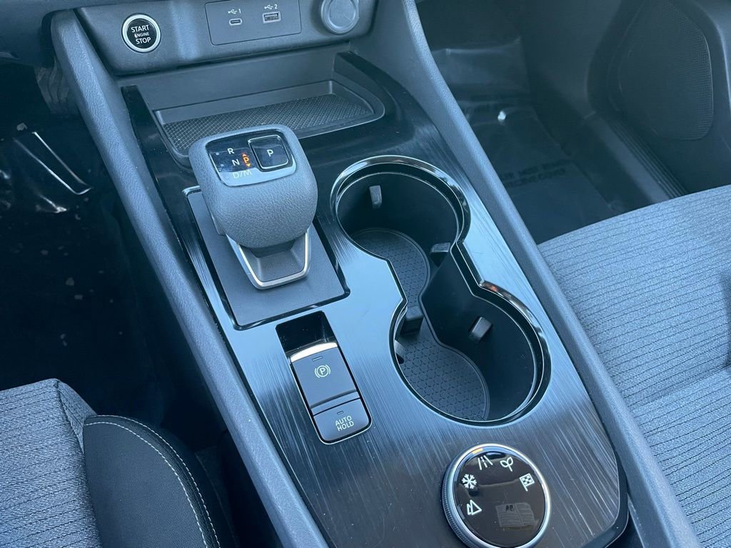 Used 2023 Nissan Rogue SV image 14