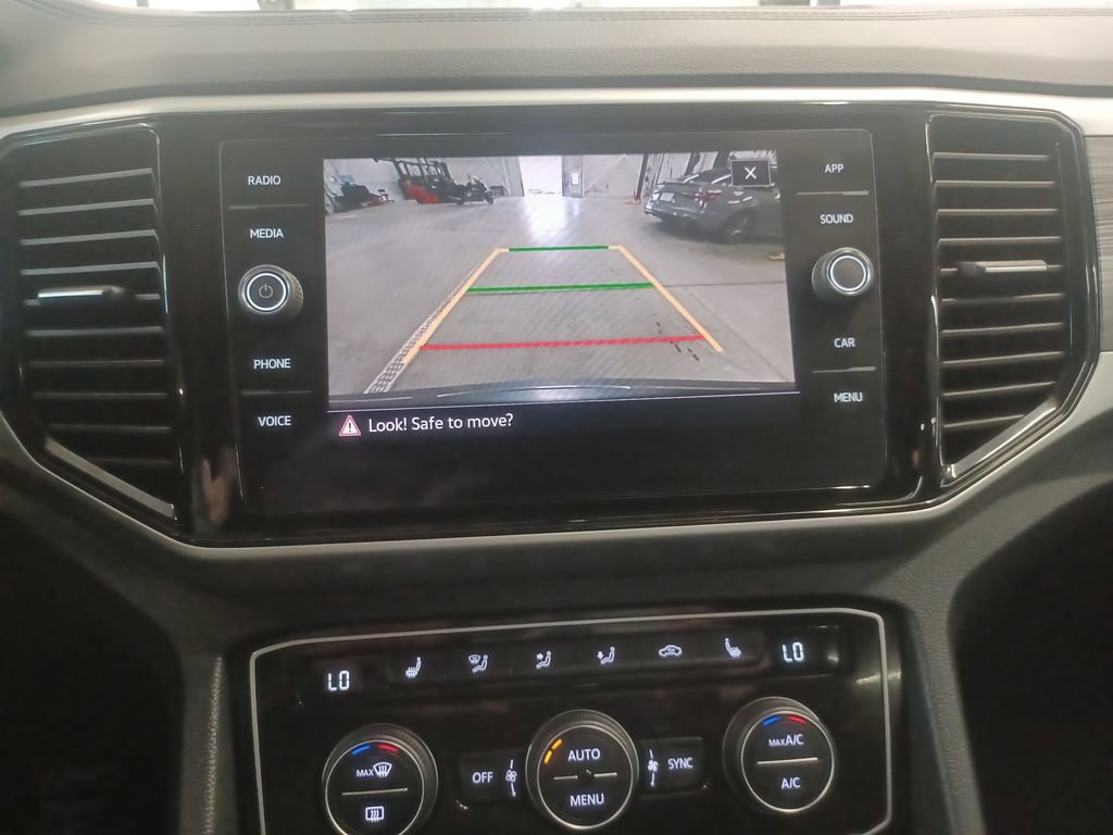 Used 2022 Volkswagen Atlas Cross Sport SE w/ Black Wheel Package image 19