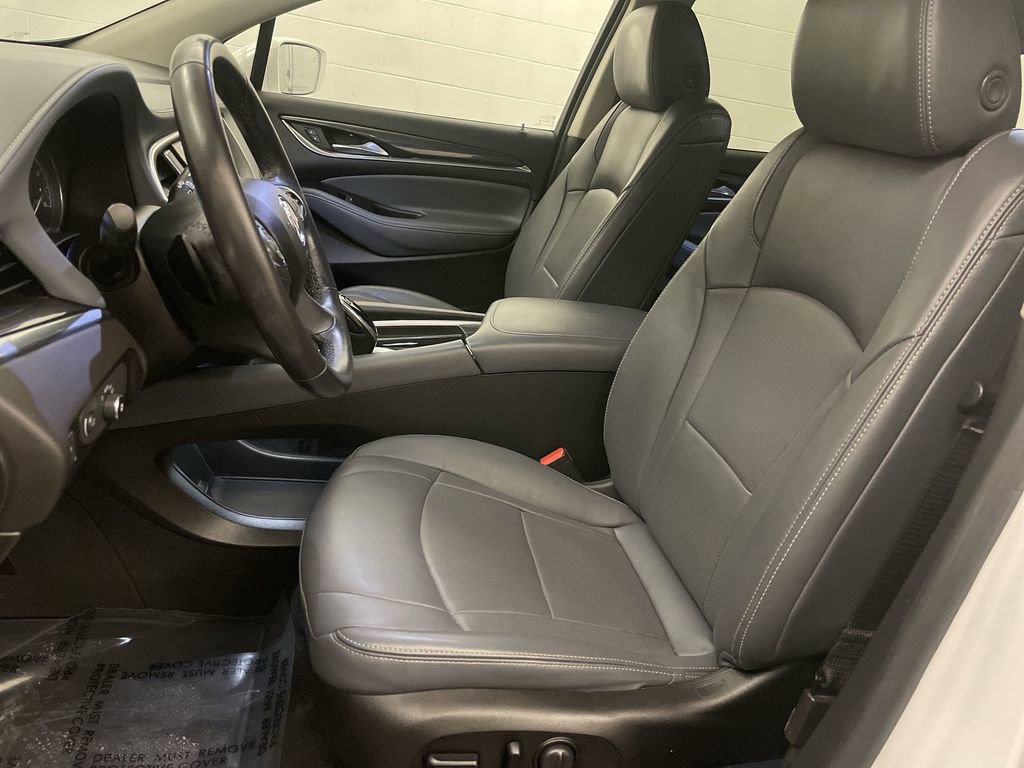 Used 2020 Buick Enclave Essence FWD image 12
