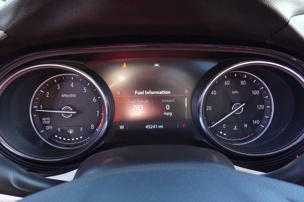 Certified 2021 Buick Encore GX Essence w/ Advanced Technology Package image 21