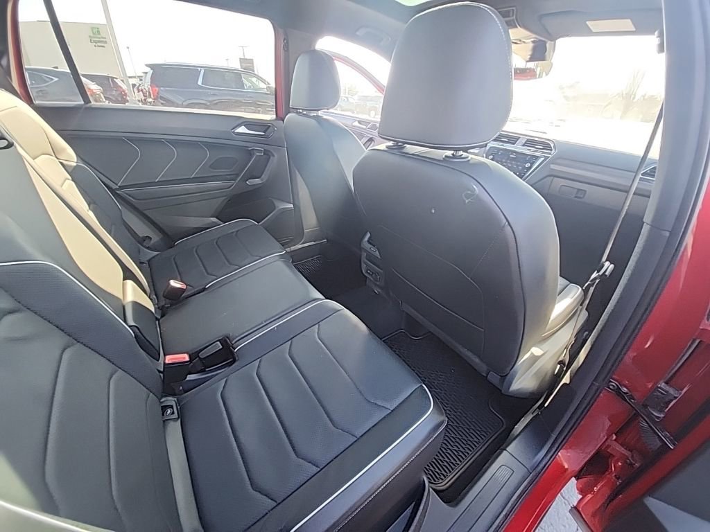 Used 2024 Volkswagen Tiguan SEL R-Line image 19