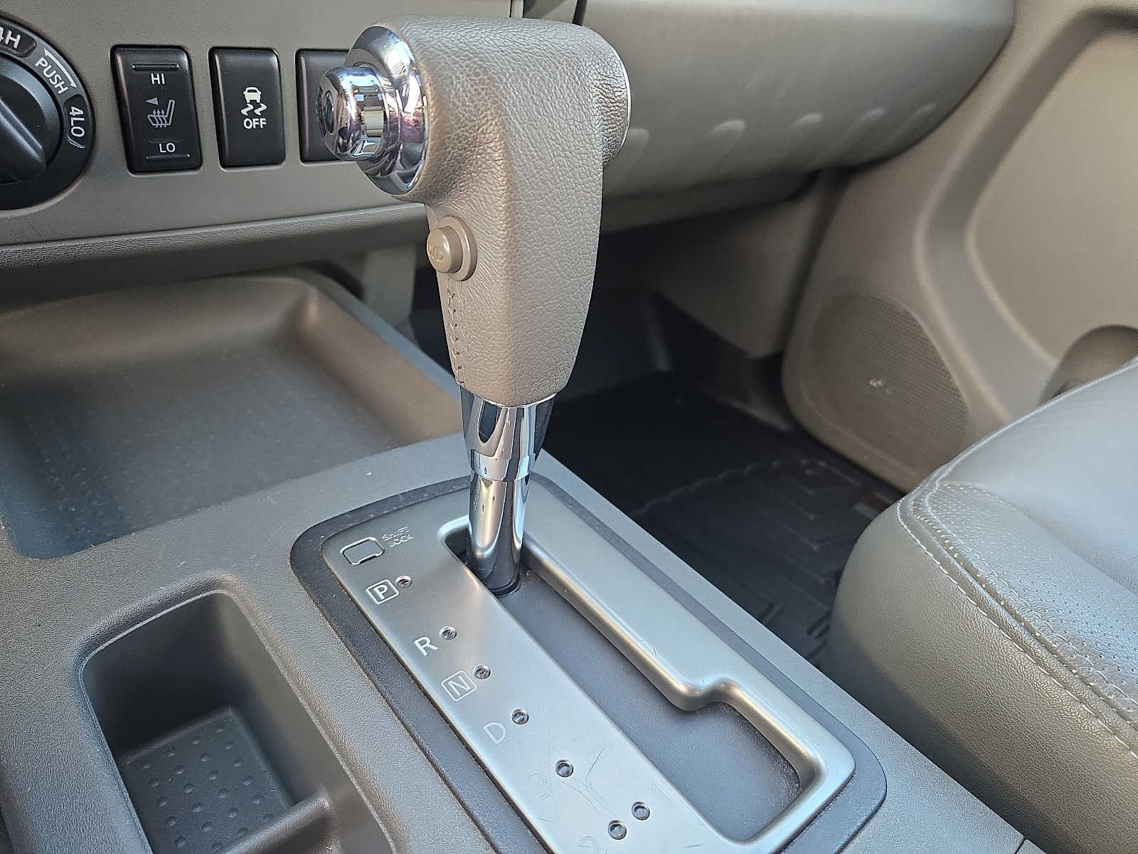 Used 2019 Nissan Frontier SL AWD/4WD image 15