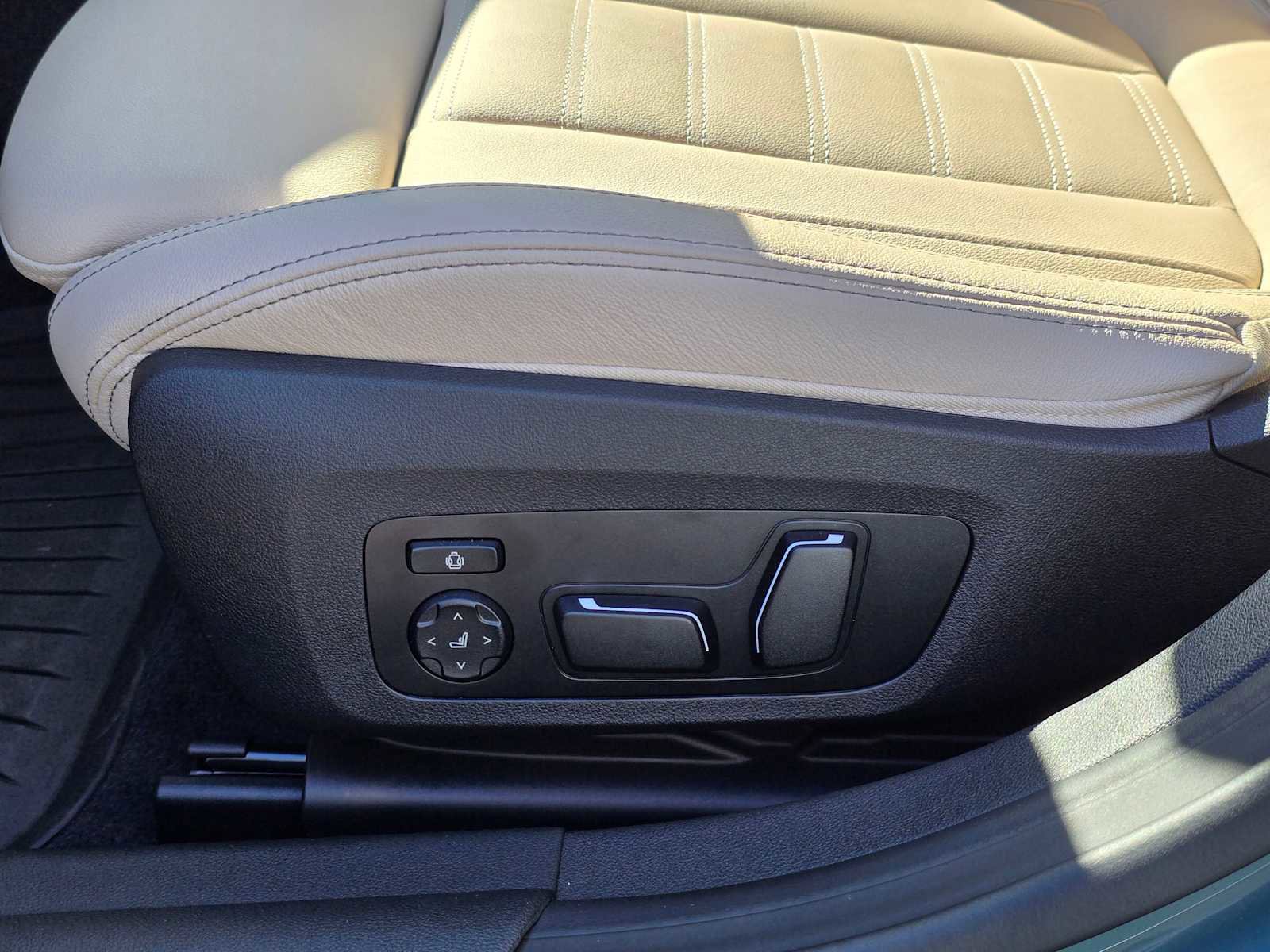 Used 2025 BMW i4 xDrive40i image 24