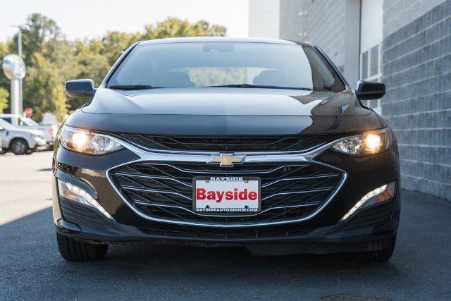 Used 2025 Chevrolet Malibu LT FWD image 3