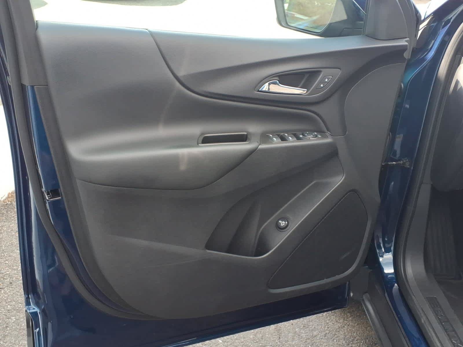Used 2023 Chevrolet Equinox LT AWD/4WD image 10